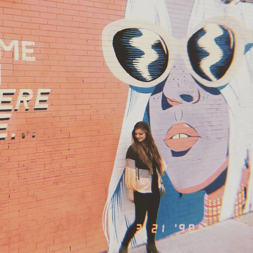 Meet your Posher, Danielle